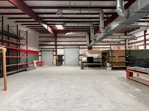 145 P Rickman Industrial Dr, Canton, GA à louer Photo intérieure- Image 1 de 11