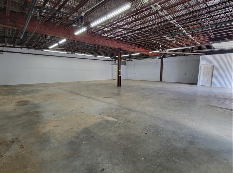 635 Industrial Blvd, Gainesville, GA for lease - Building Photo - Image 2 of 9