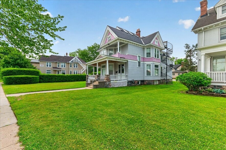 415 W Forest Ave, Ypsilanti, MI for sale - Building Photo - Image 3 of 51