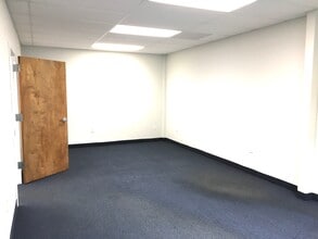 1806 State Route 35, Oakhurst, NJ for lease Interior Photo- Image 2 of 5