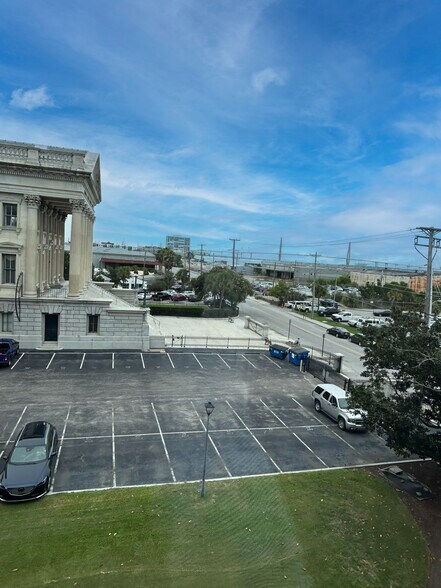 2 Cumberland St, Charleston, SC à louer - Photo du bâtiment - Image 3 de 6