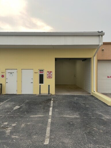5042 NE 12th Ave, Oakland Park, FL à louer - Photo du bâtiment - Image 2 de 7