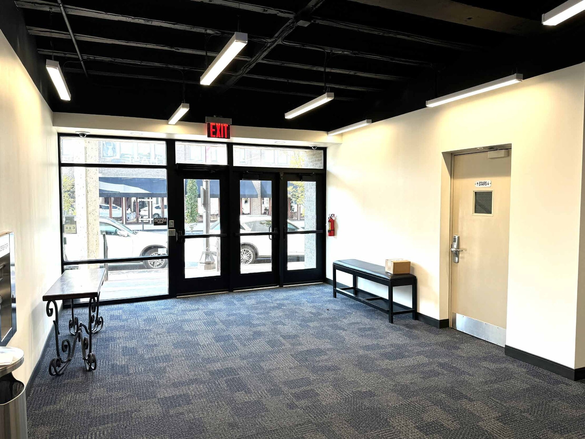 75 W Lockwood Ave, Webster Groves, MO à louer Photo du bâtiment- Image 1 de 6