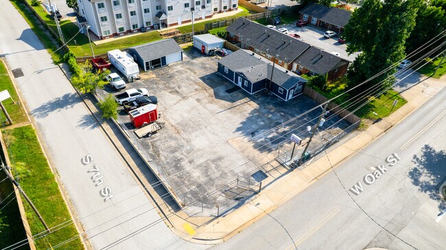 More details for 700 W Oak St, Rogers, AR - Retail for Sale