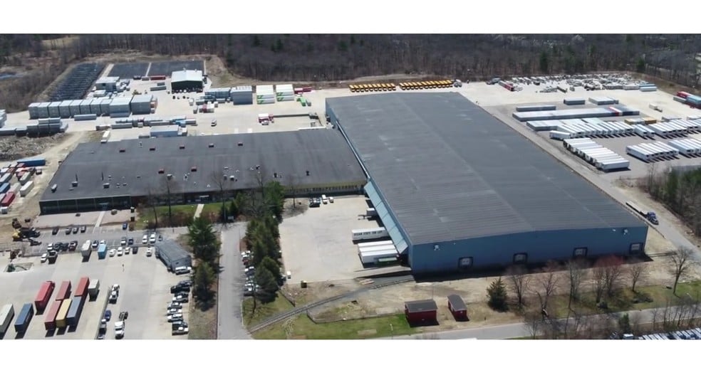 241 Francis Ave, Mansfield, MA à louer - Photo du bâtiment - Image 3 de 9