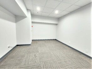 223 Bloomfield St, Hoboken, NJ for lease Interior Photo- Image 1 of 2