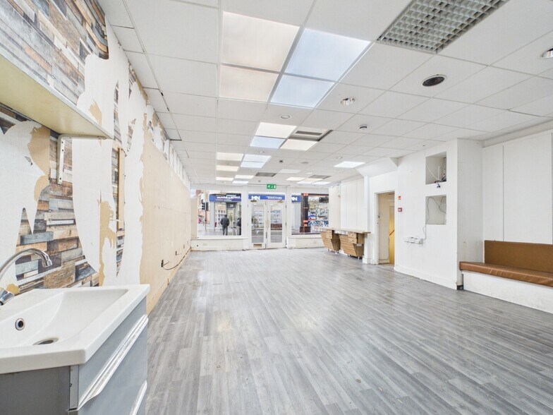 21-23 Inglis St, Inverness à vendre - Photo du bâtiment - Image 3 de 6