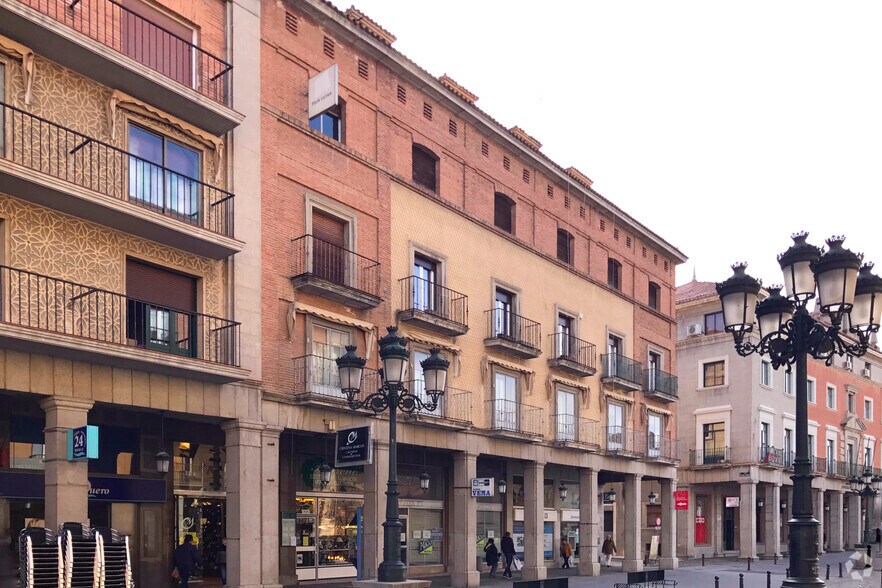 Avenida Acueducto, 27, Segovia, Segovia à louer - Photo du bâtiment - Image 2 de 2