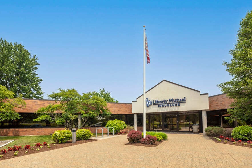 5062 Brittonfield Pky, East Syracuse, NY for sale - Building Photo - Image 1 of 9