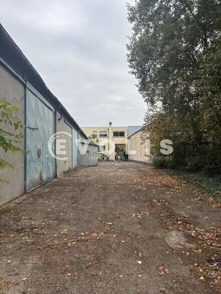17 Rue Vaucanson, Décines-Charpieu à vendre - Photo du bâtiment - Image 2 de 11
