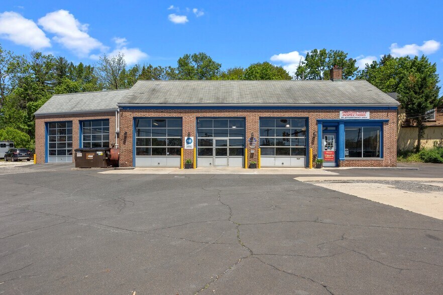 2304 Huntingdon Pike, Huntingdon Valley, PA à vendre - Photo du bâtiment - Image 2 de 55