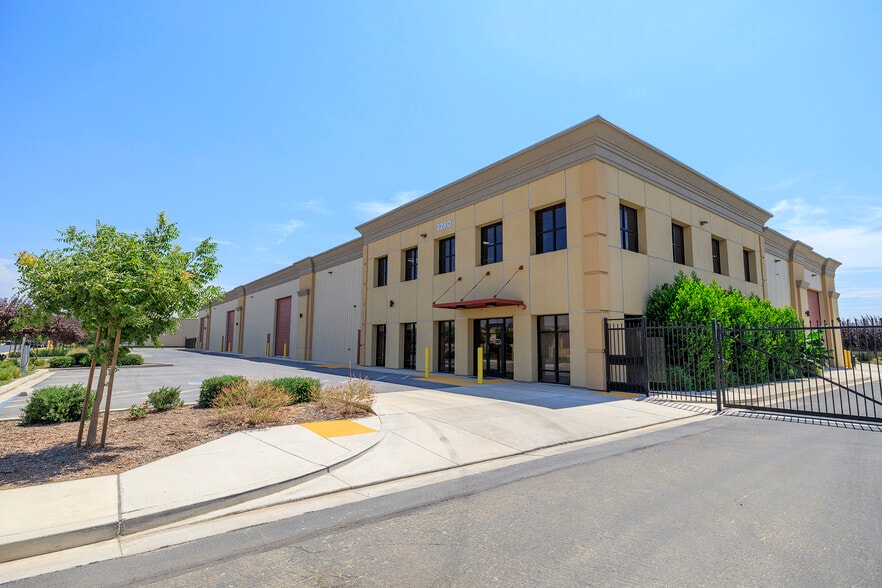 3200-3212 Liberty Pky, Turlock, CA for lease - Primary Photo - Image 1 of 37