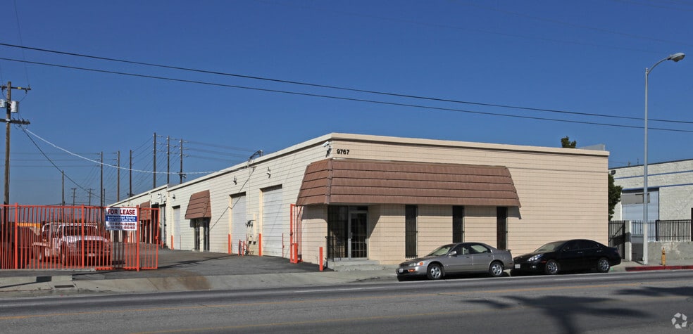 9767 Glenoaks Blvd, Sun Valley, CA for lease - Building Photo - Image 3 of 5