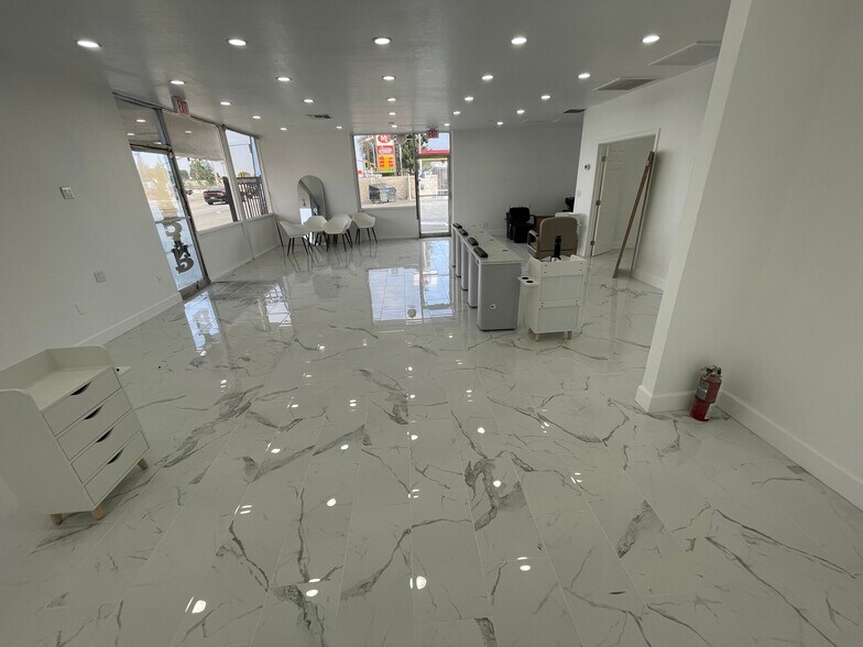 2530 Wible Rd, Bakersfield, CA for sale - Building Photo - Image 3 of 9