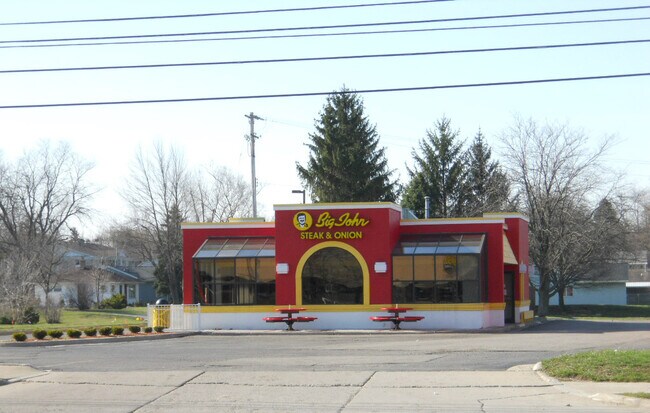 Plus de détails pour 4021 W Saginaw Hwy, Lansing, MI - Commerce de détail à vendre