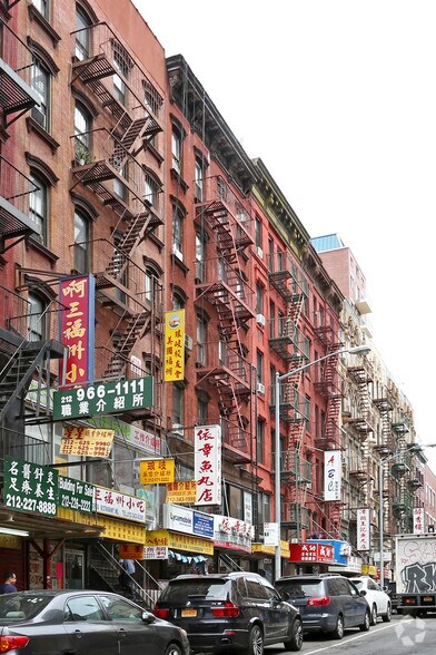 9 Eldridge St, New York, NY à louer - Photo du bâtiment - Image 2 de 3