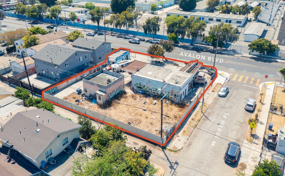 10958 Avalon Blvd, Los Angeles, CA for sale - Building Photo - Image 3 of 12