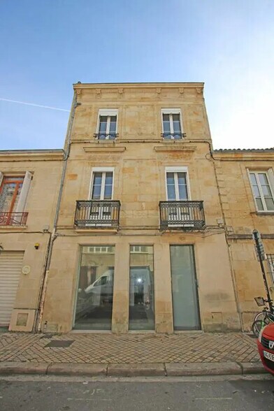 Retail in Bordeaux for lease - Building Photo - Image 1 of 7
