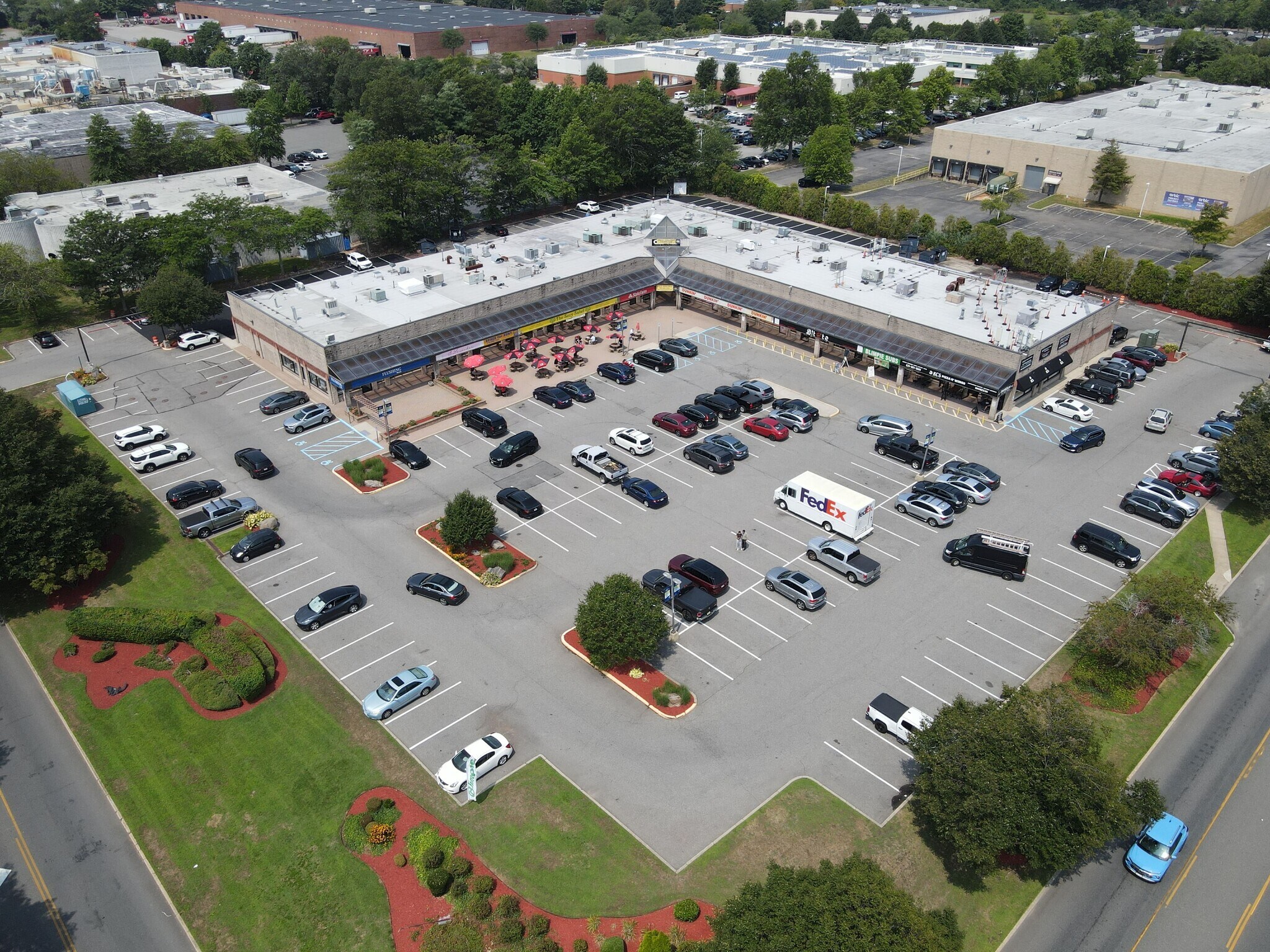 160 Adams Ave, Hauppauge, NY à vendre Photo du bâtiment- Image 1 de 1