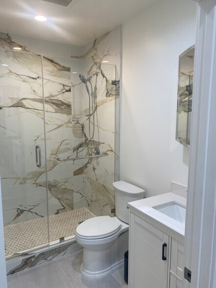 405 W Broadway, Glendale, CA for sale - Building Photo - Image 2 of 30