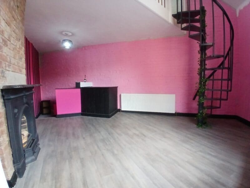 12 Moor Ln, Burnley for lease Interior Photo- Image 1 of 4