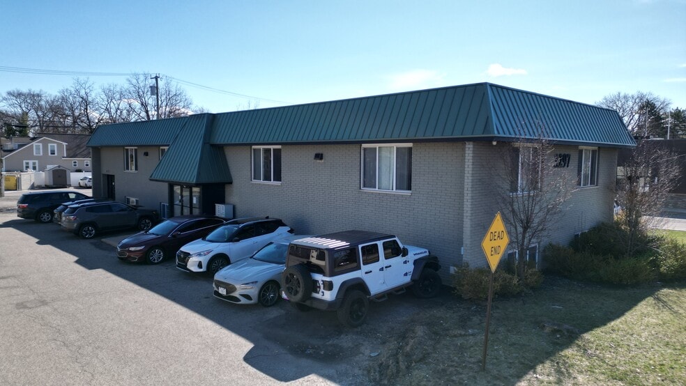 3297 Orchard Lake Rd, Keego Harbor, MI for sale - Building Photo - Image 2 of 12