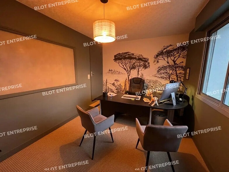 Bureau dans Noyal-sur-Vilaine à louer - Photo intérieure - Image 3 de 5