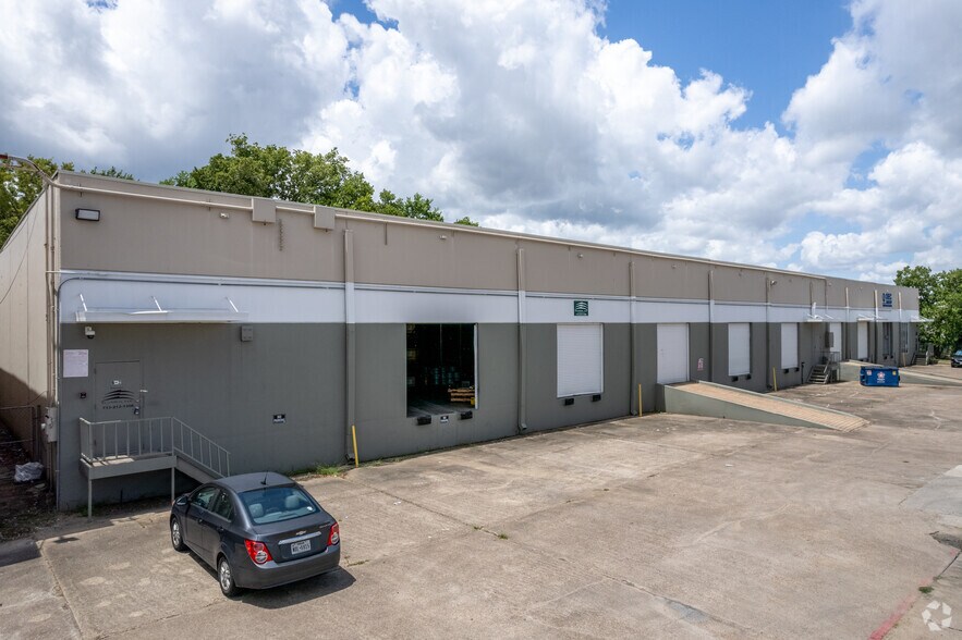 16910 Texas Ave, Webster, TX à louer - Photo du bâtiment - Image 2 de 5