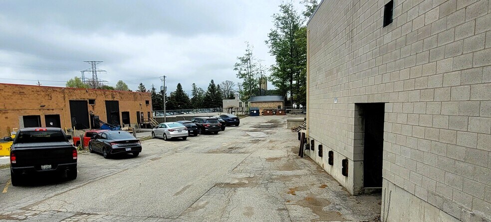 85 Midpark Rd, London, ON for lease - Primary Photo - Image 2 of 6