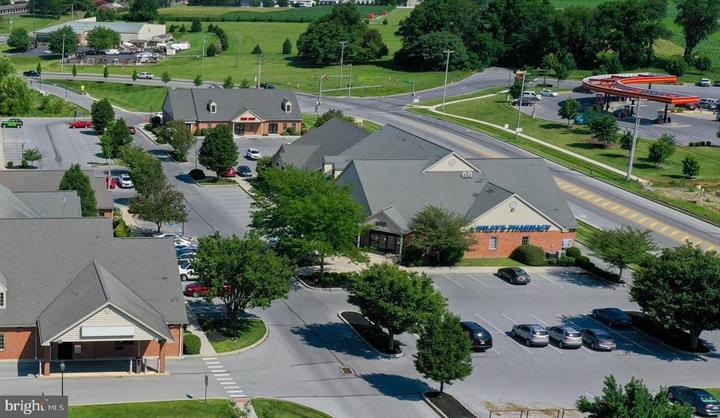 300 Historic Dr, Strasburg, PA à louer - Photo du bâtiment - Image 3 de 15