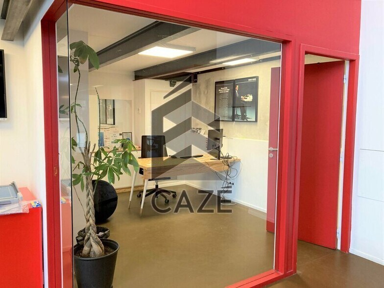 Office in Bordeaux for sale - Interior Photo - Image 3 of 6