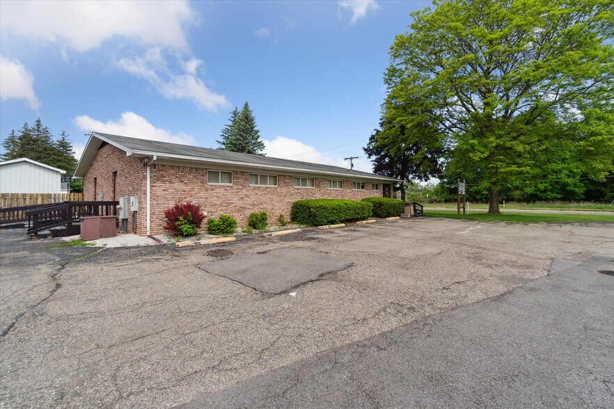 4344 Richfield Rd, Flint, MI à vendre - Photo du bâtiment - Image 2 de 35