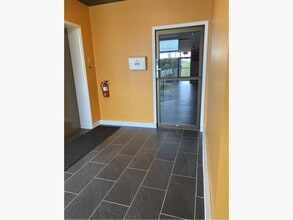 1100 Morse Rd, Columbus, OH for lease Building Photo- Image 2 of 13