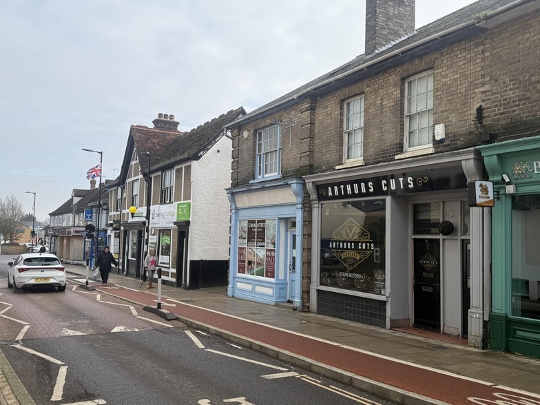 16-16A Coggeshall Rd, Braintree for sale - Primary Photo - Image 1 of 15