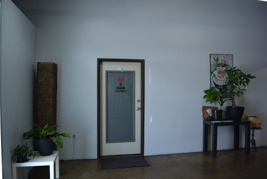 9469 Jefferson Blvd, Culver City, CA for lease - Building Photo - Image 2 of 13