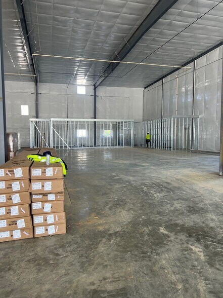 6051 Fallard Dr, Upper Marlboro, MD à vendre - Photo du bâtiment - Image 3 de 10