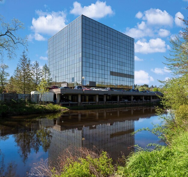 1550 Bedford Hwy, Bedford, NS à louer - Photo du bâtiment - Image 3 de 3