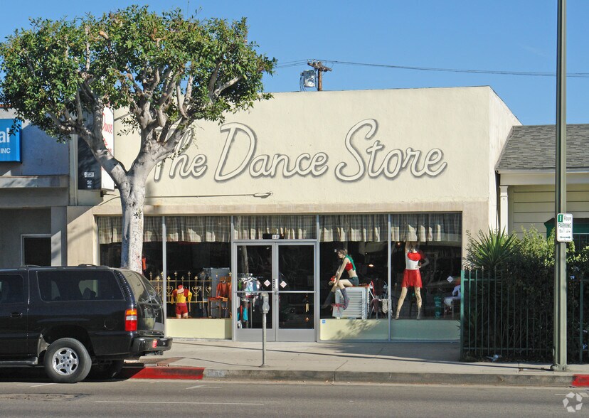 1446 S Robertson Blvd, Los Angeles, CA à louer - Photo principale - Image 1 de 4