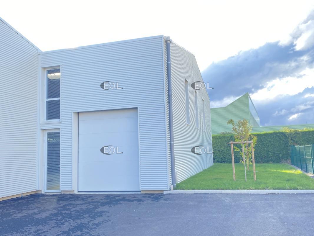 Industrial in Chassieu for lease Building Photo- Image 1 of 11