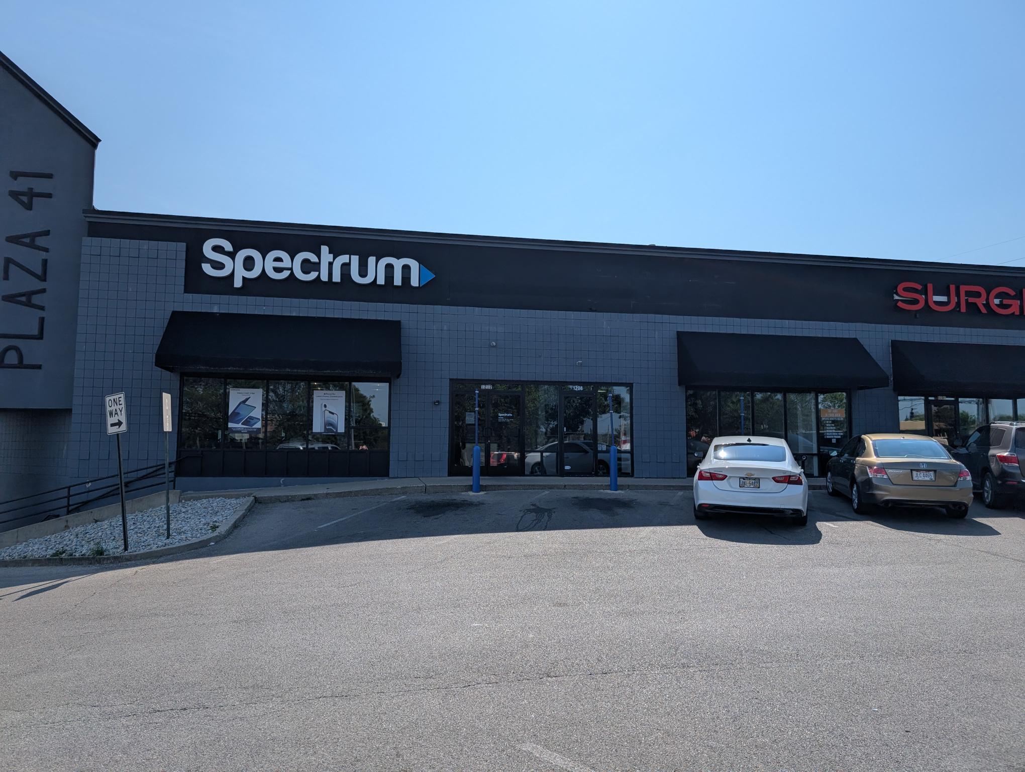 41 N Bechtle Ave, Springfield, OH for lease Building Photo- Image 1 of 12