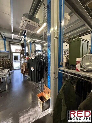 Plus de détails pour 37 Avenue Des Ribas, Venelles - Commerce de détail à louer