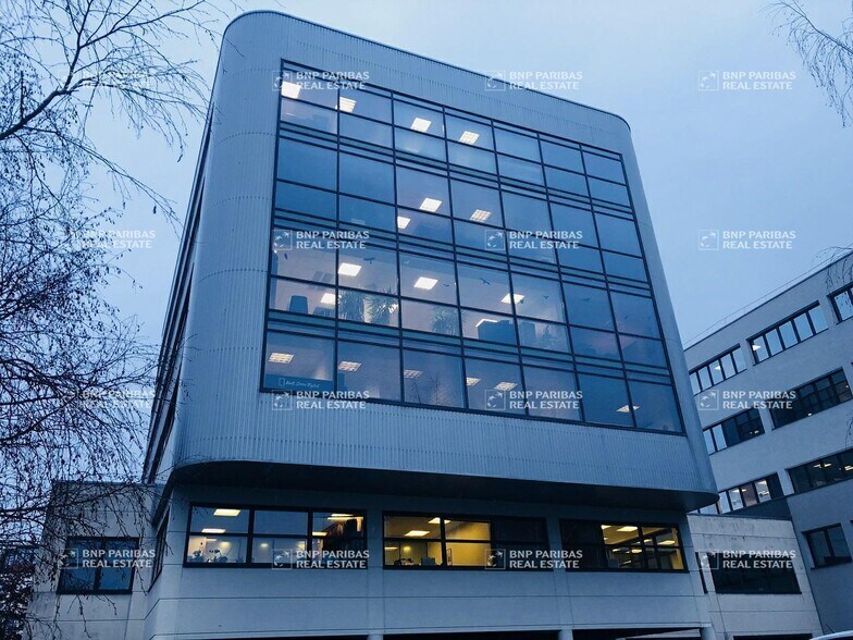 9 Avenue Des Montboucons, Besançon à louer - Photo du bâtiment - Image 2 de 6
