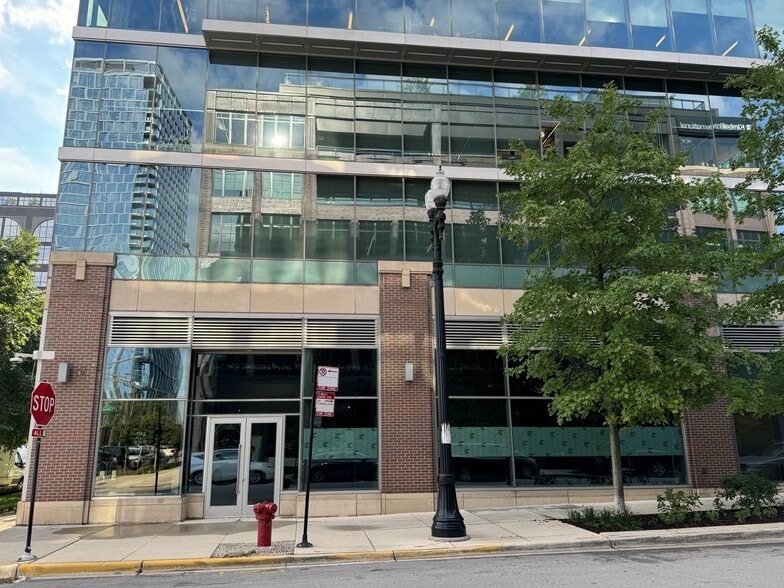 1000 W Fulton Market, Chicago, IL for lease - Building Photo - Image 3 of 4