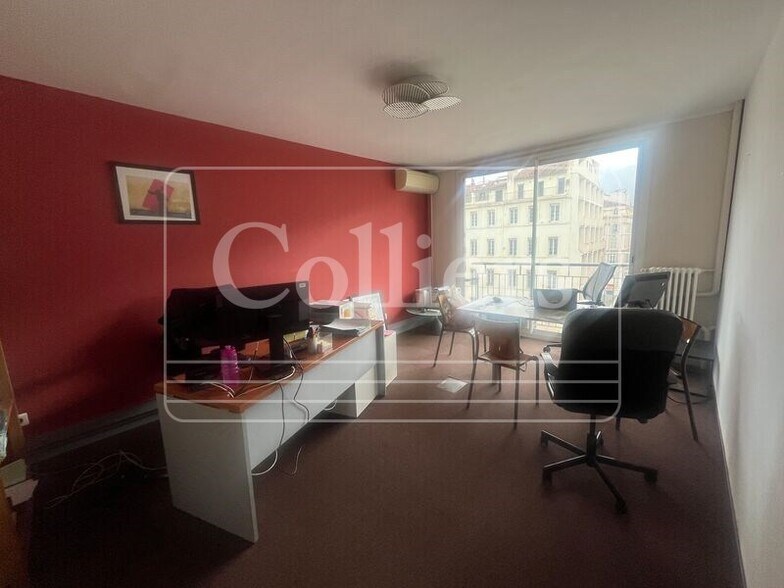 8 Rue Des Fabres, Marseille for sale - Building Photo - Image 2 of 10