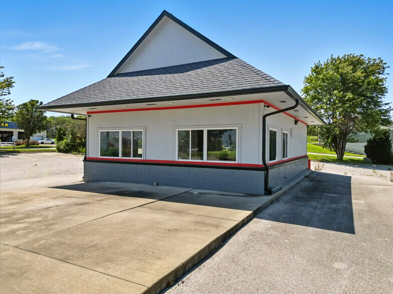 700 N Country Ave, Kearney, MO à vendre - Photo du bâtiment - Image 3 de 14
