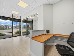 1200 E Hillcrest St, Orlando, FL for lease Interior Photo- Image 2 of 10