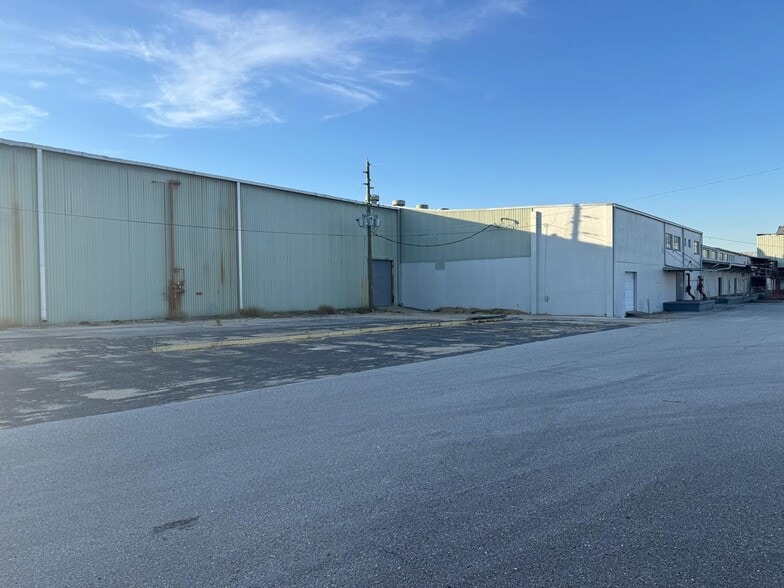 315 North Blvd W, Davenport, FL for lease - Primary Photo - Image 1 of 1