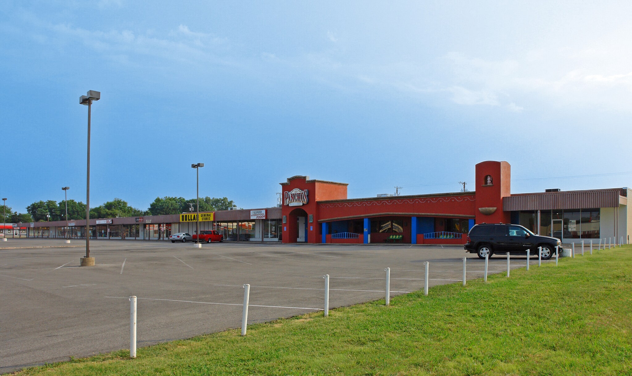 4500-4550 Gus Thomasson Rd, Mesquite, TX for lease Primary Photo- Image 1 of 11