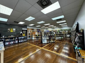 2214 N Washington Blvd, Sarasota, FL for lease Interior Photo- Image 2 of 21