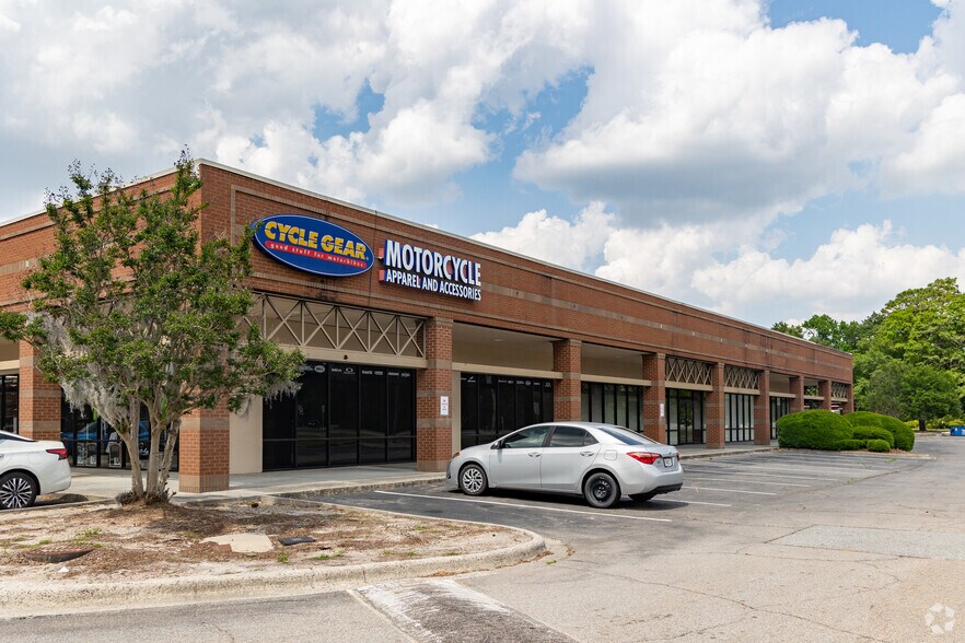 13015 Abercorn St, Savannah, GA à vendre - Photo du bâtiment - Image 2 de 12